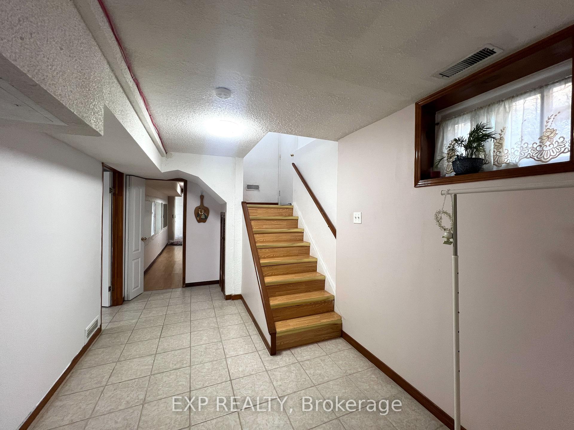 Photo 12 of Unit Lower, 3 Hildenboro Square, Scarborough, L'Amoreaux — HOMEH