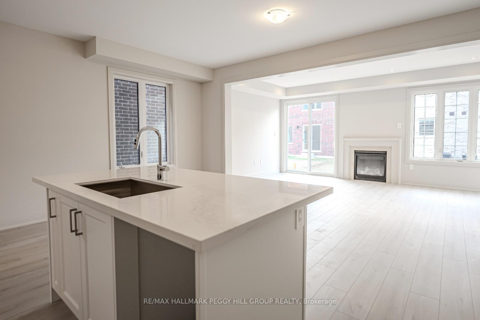 Photo 18 of 11 Amsterdam Drive, Barrie, Rural Barrie Southeast — HOMEH