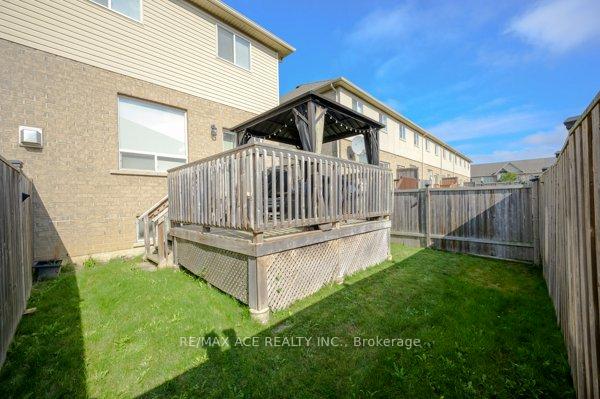 Photo 54 of 136 Palacebeach Trail, Hamilton, Lakeshore — HOMEH