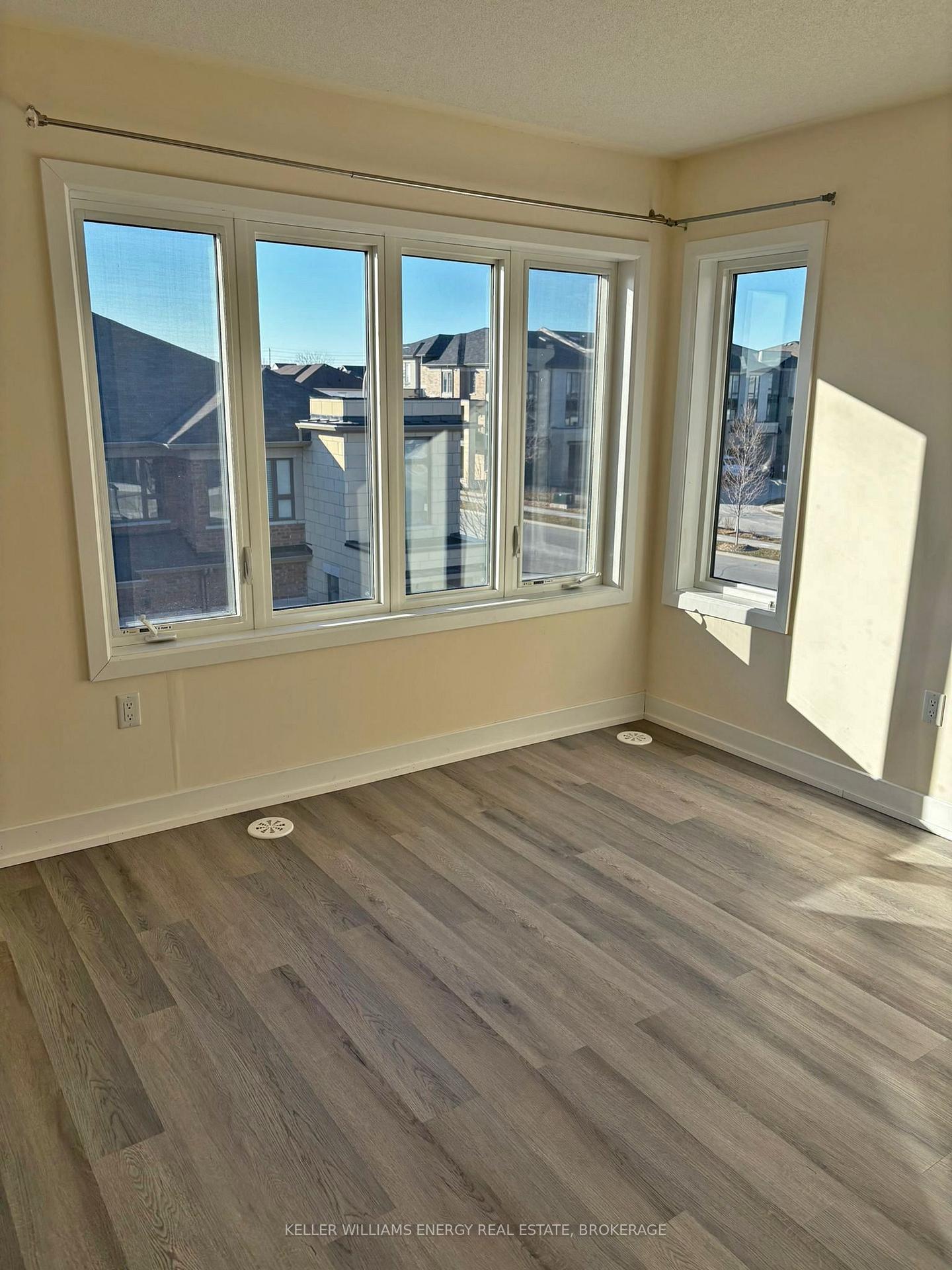 Photo 11 of 7 Donald Fleming Way, Whitby, Pringle Creek — HOMEH