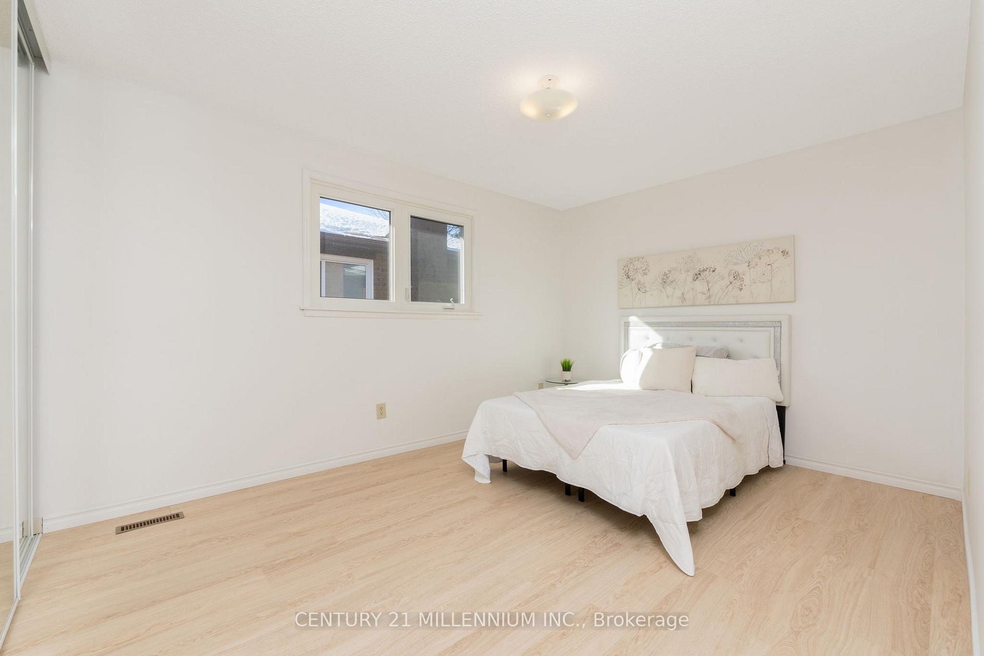 Photo 26 of 28 Napanee Street, Brampton, Westgate — HOMEH