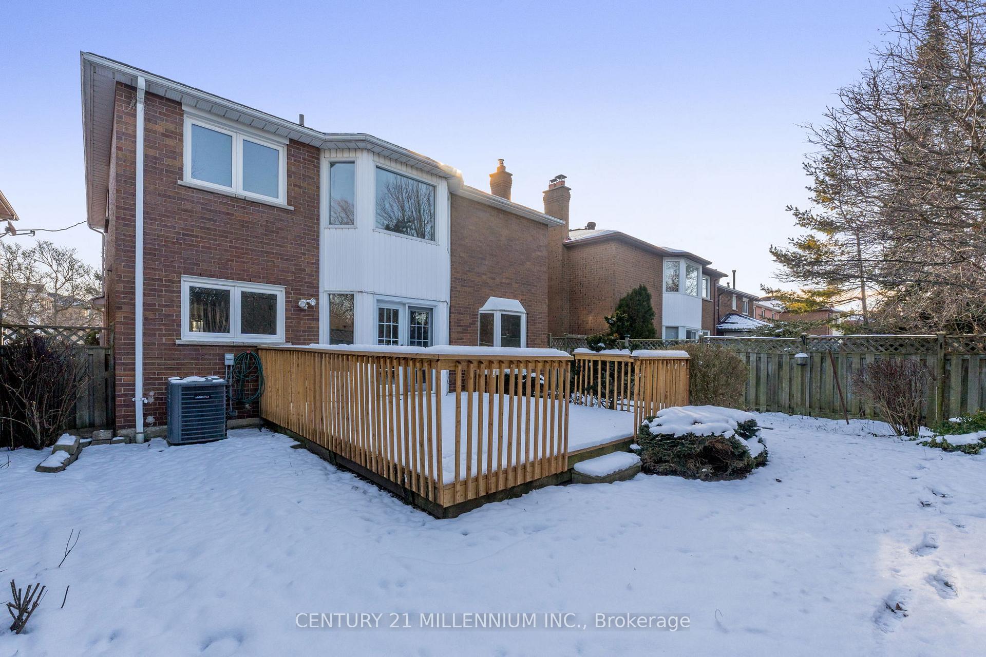 Photo 32 of 28 Napanee Street, Brampton, Westgate — HOMEH
