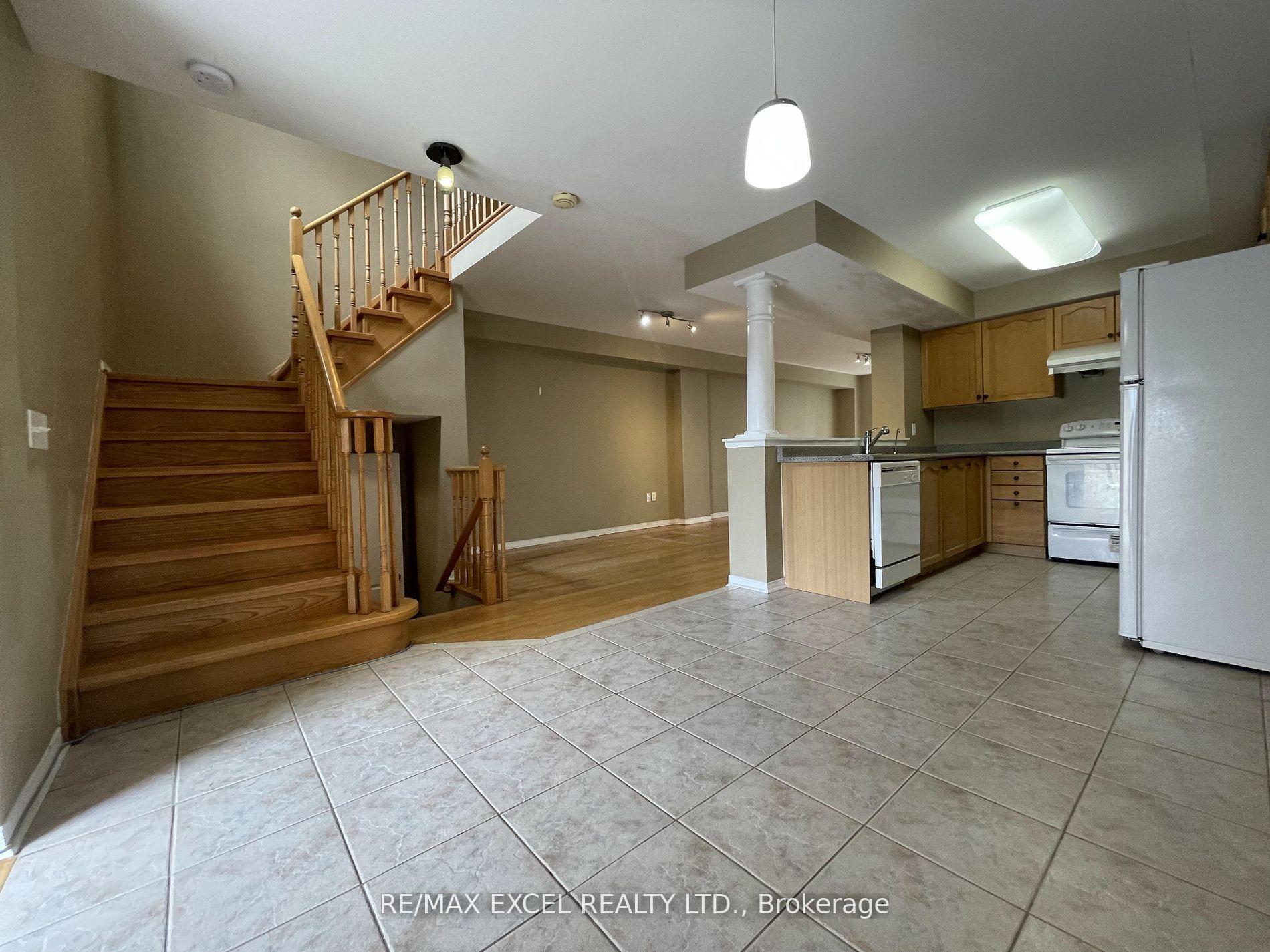 Photo 4 of 353 Bur Oak Avenue, Markham, Berczy — HOMEH