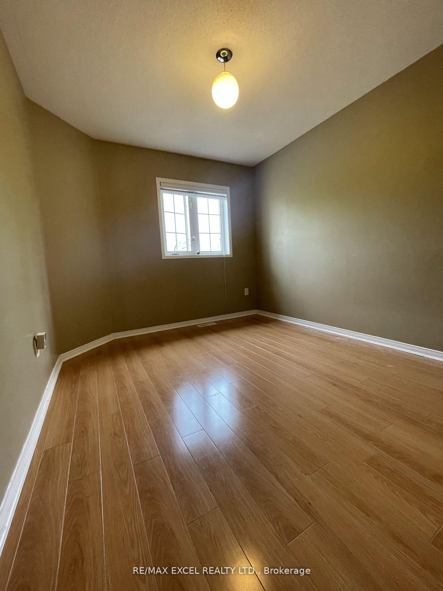 Photo 9 of 353 Bur Oak Avenue, Markham, Berczy — HOMEH