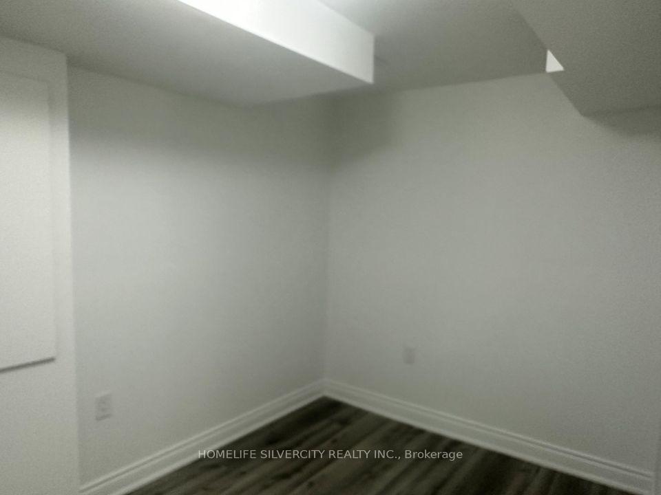 Photo 4 of Unit Bsmnt, 82 Saint Dennis Road, Brampton, Sandringham-Wellington North — HOMEH