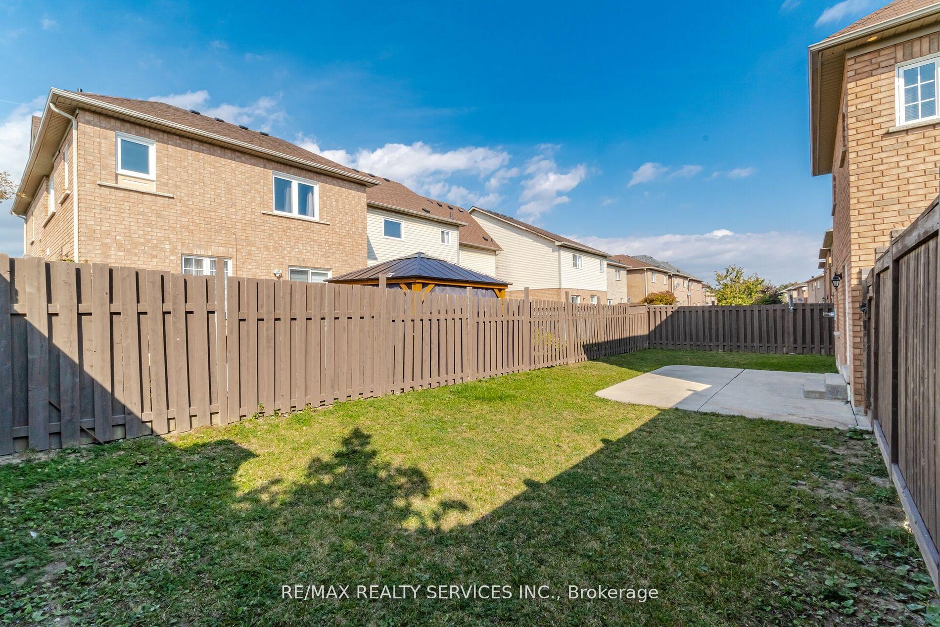 Photo 18 of 2 Grape Trail, Brampton, Fletcher's Meadow — HOMEH
