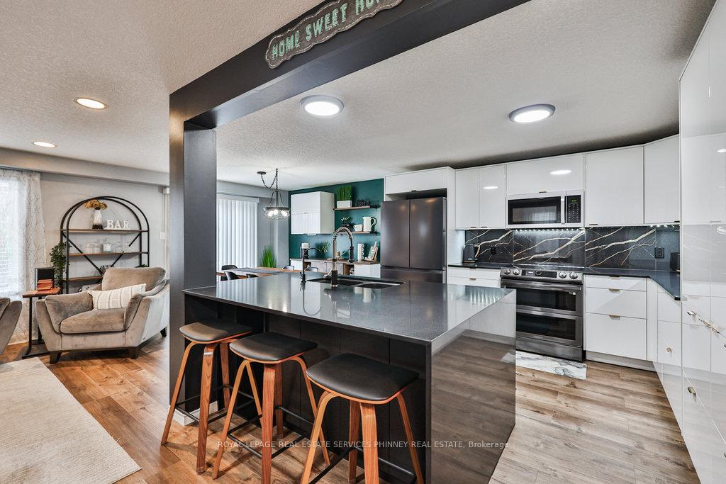 Photo 9 of 19 Tisdale Court, Kitchener — HOMEH