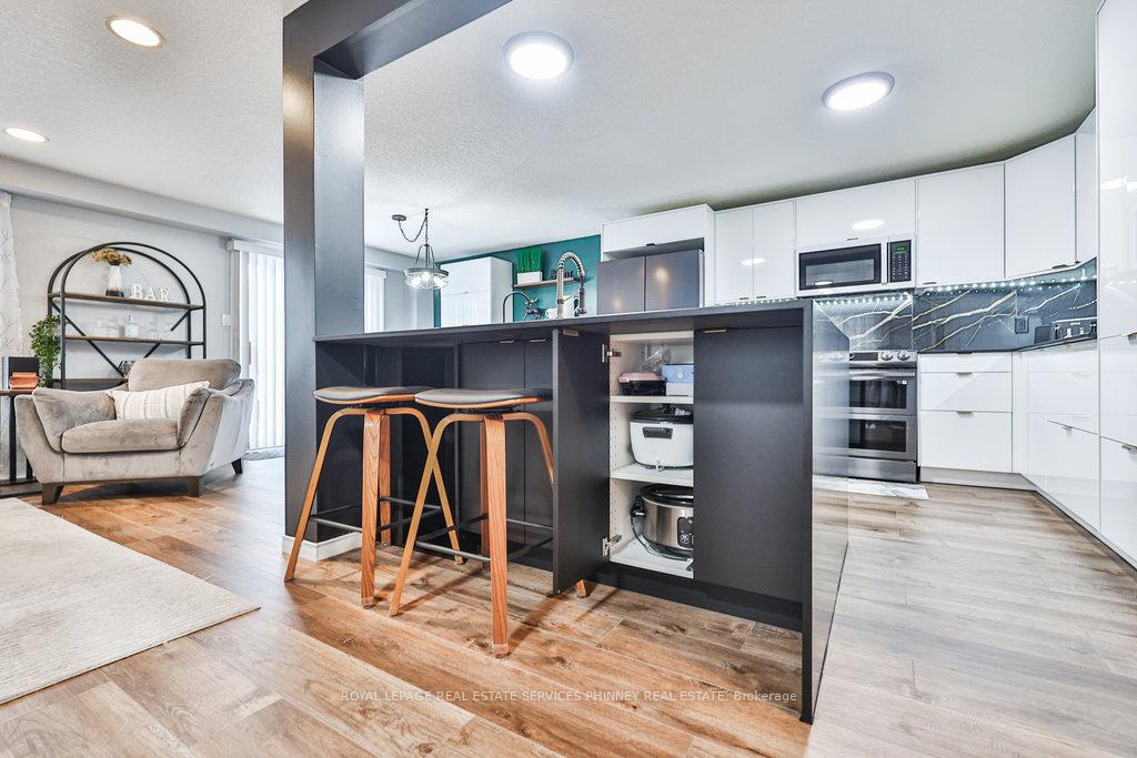 Photo 11 of 19 Tisdale Court, Kitchener — HOMEH