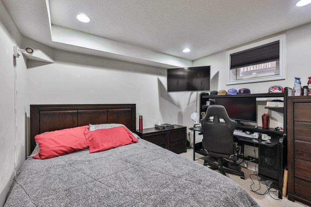 Photo 30 of 19 Tisdale Court, Kitchener — HOMEH