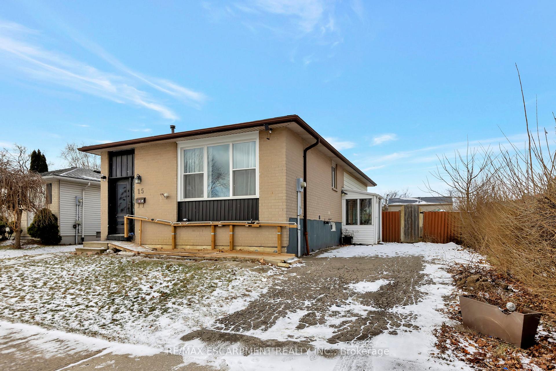 Front of 15 Mellenby Street