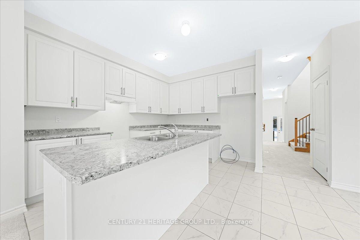 Photo 10 of 124 Robin Trail, Scugog, Port Perry — HOMEH