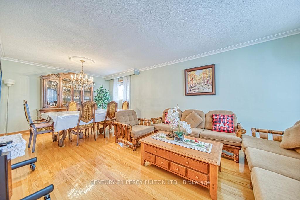 Photo 8 of 86 Iangrove Terrace, Scarborough, L'Amoreaux — HOMEH