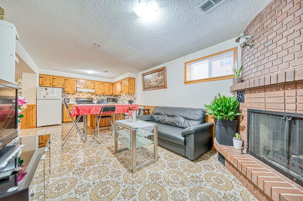 Photo 73 of 86 Iangrove Terrace, Scarborough, L'Amoreaux — HOMEH