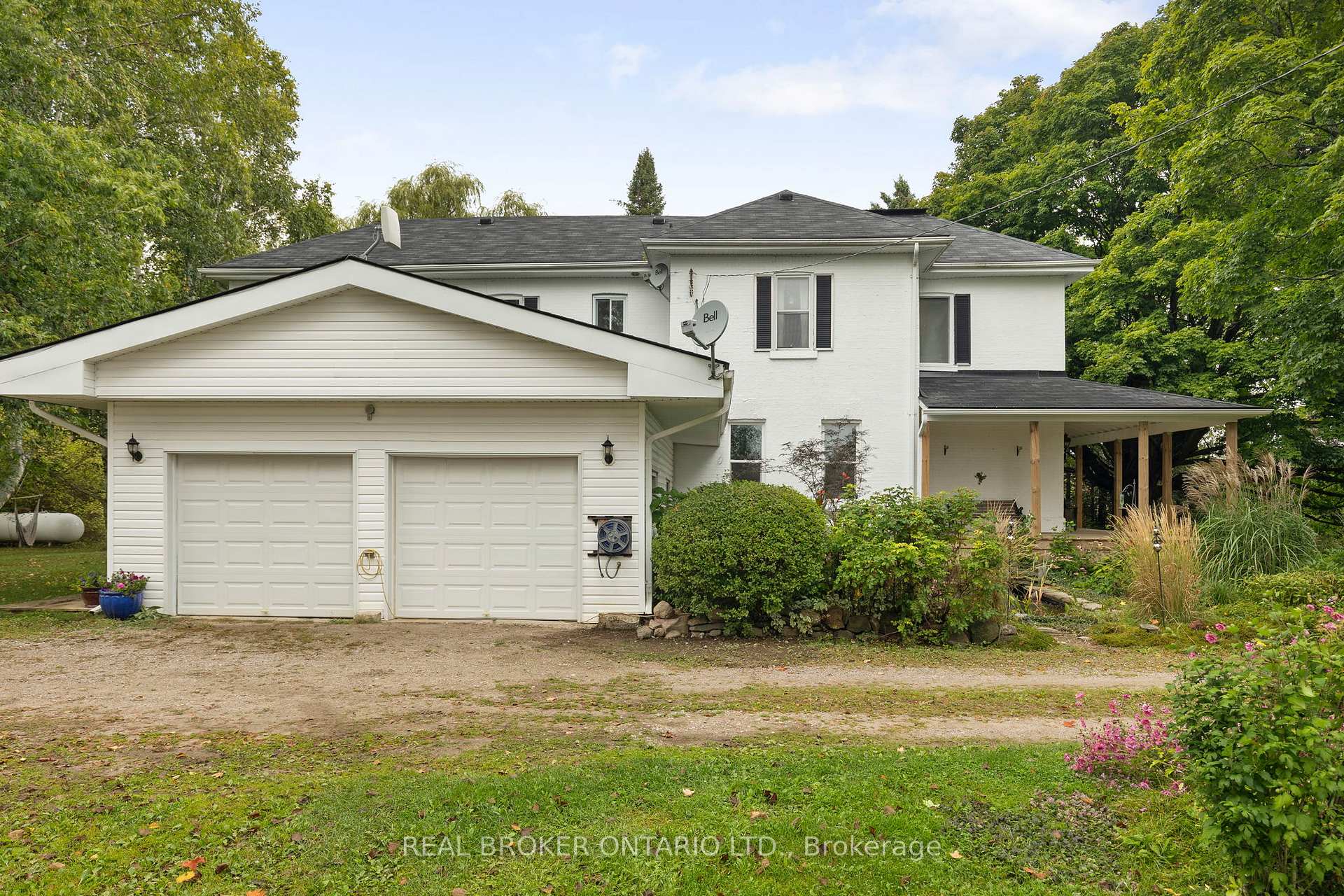 Photo 2 of 2378 Old Second Road N, Springwater, Rural Springwater — HOMEH