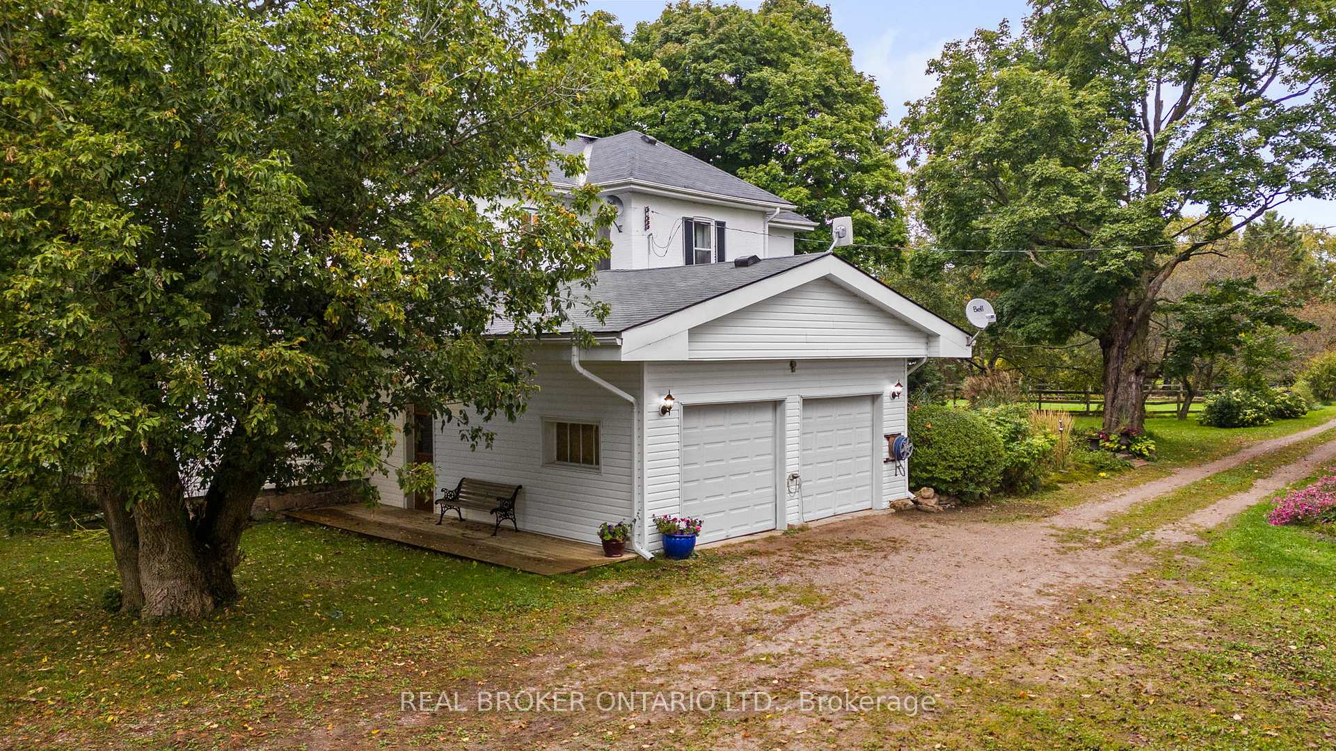 Photo 8 of 2378 Old Second Road N, Springwater, Rural Springwater — HOMEH