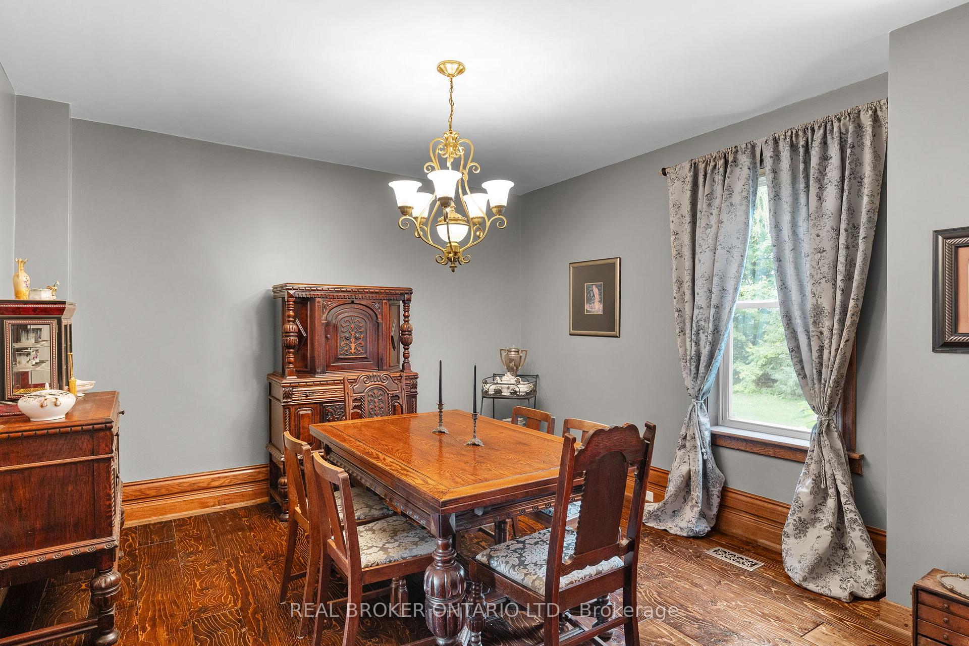 Photo 13 of 2378 Old Second Road N, Springwater, Rural Springwater — HOMEH