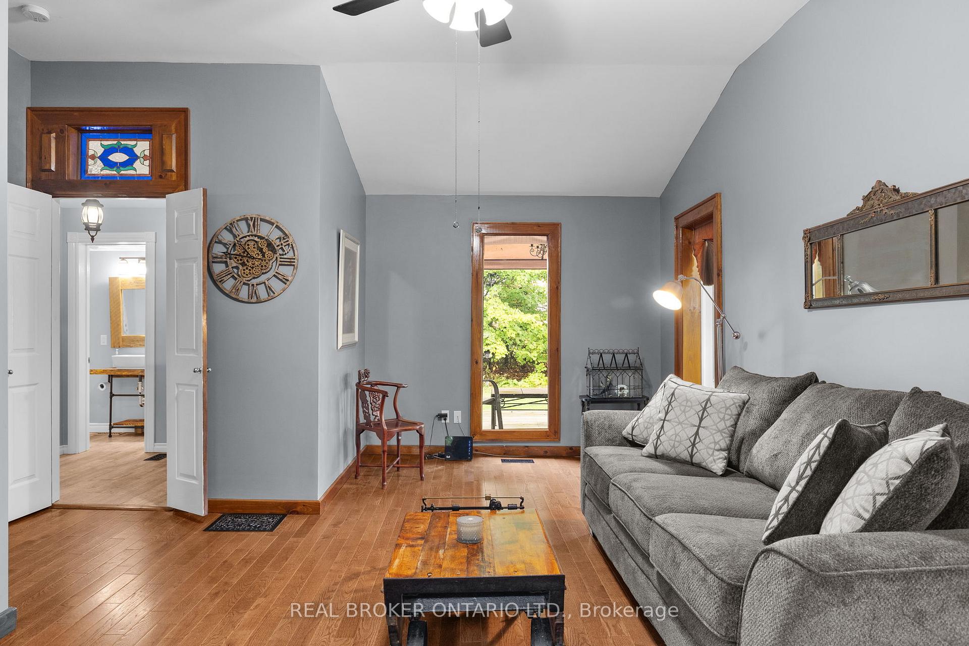 Photo 18 of 2378 Old Second Road N, Springwater, Rural Springwater — HOMEH