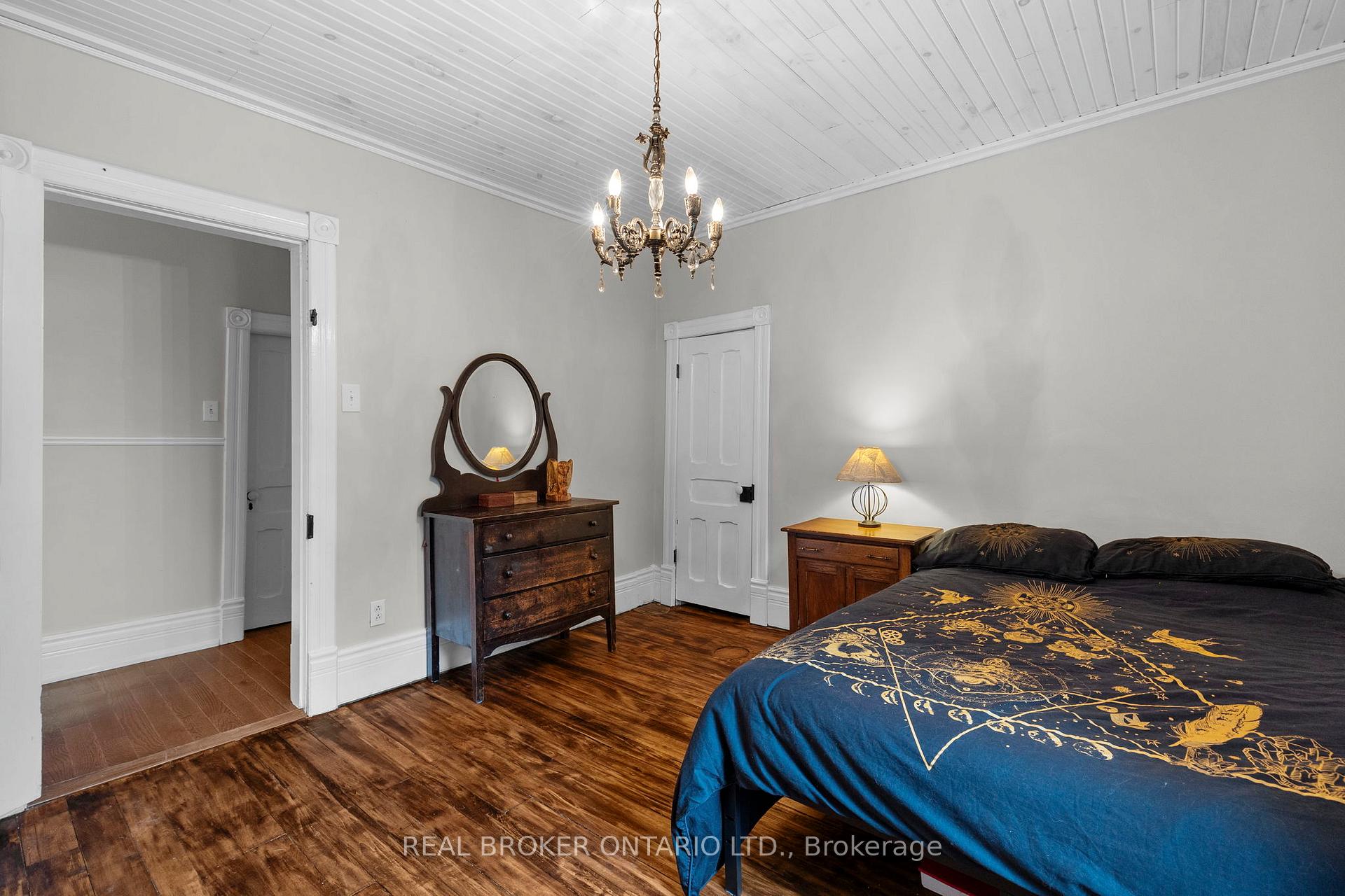 Photo 25 of 2378 Old Second Road N, Springwater, Rural Springwater — HOMEH