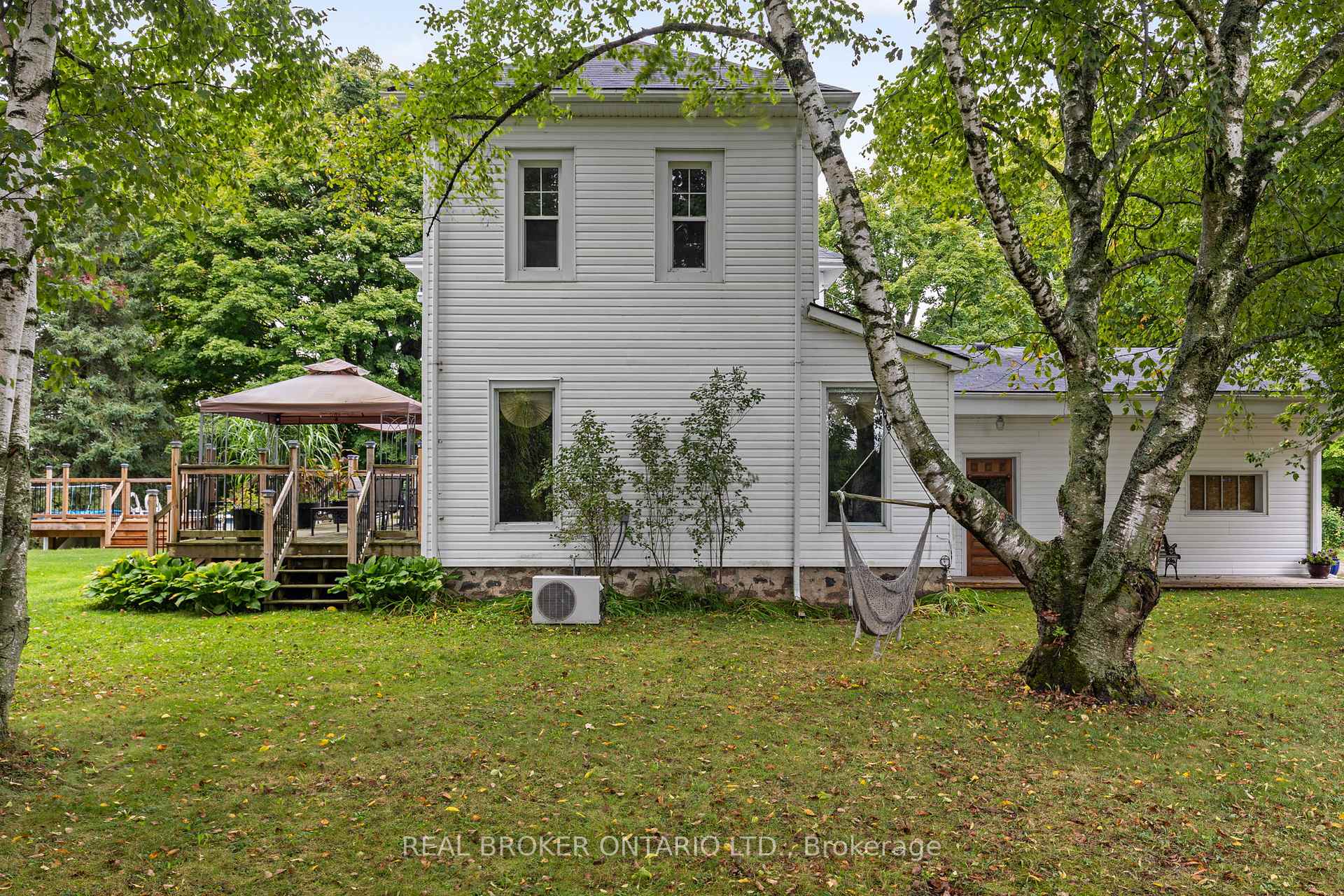 Photo 36 of 2378 Old Second Road N, Springwater, Rural Springwater — HOMEH