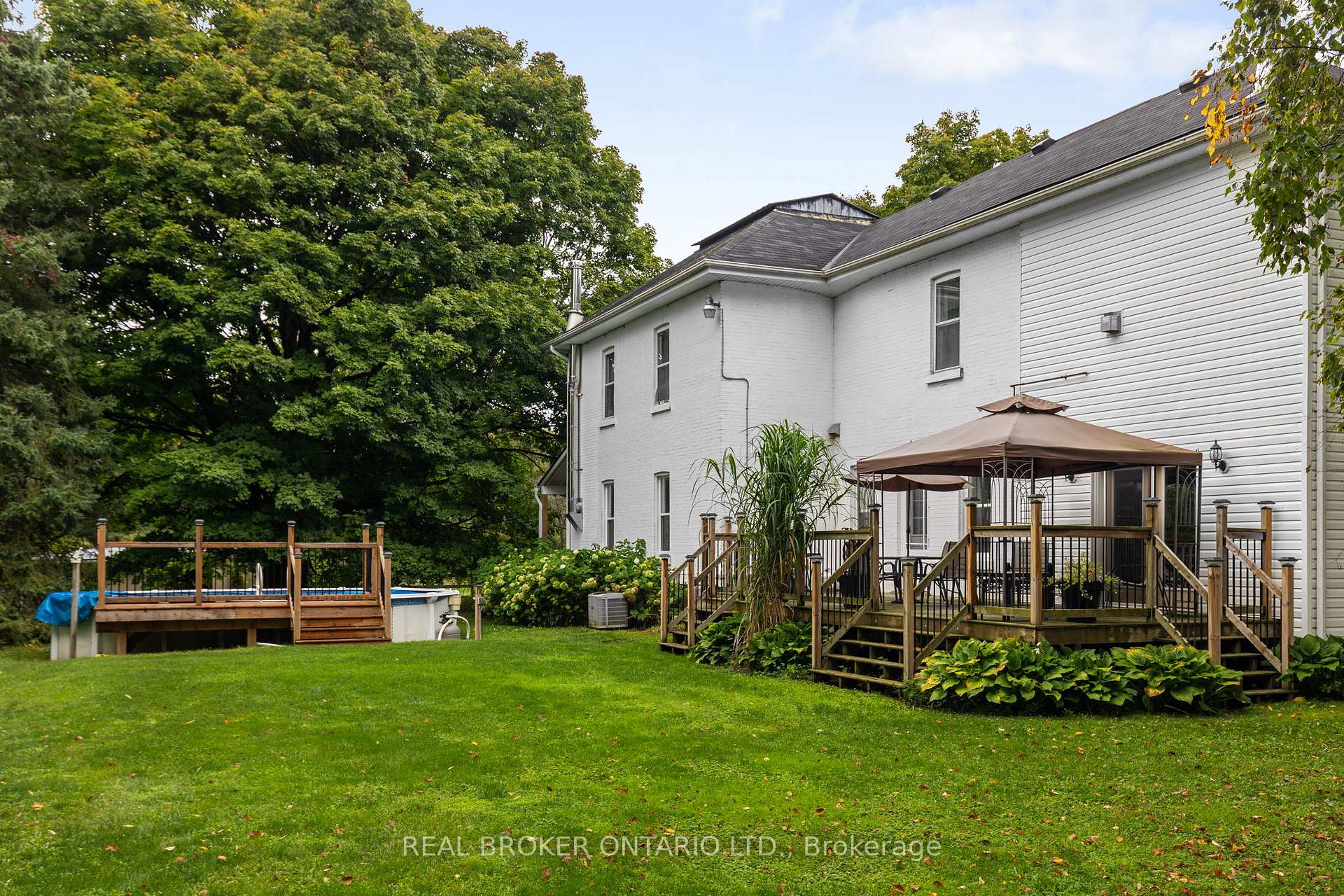Photo 37 of 2378 Old Second Road N, Springwater, Rural Springwater — HOMEH