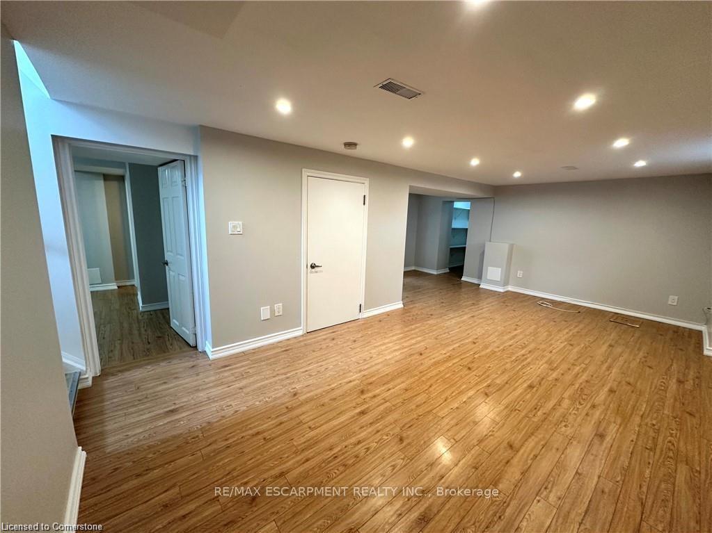 Photo 4 of Unit LOWER, 271 West 2nd Street, Hamilton, Bonnington — HOMEH