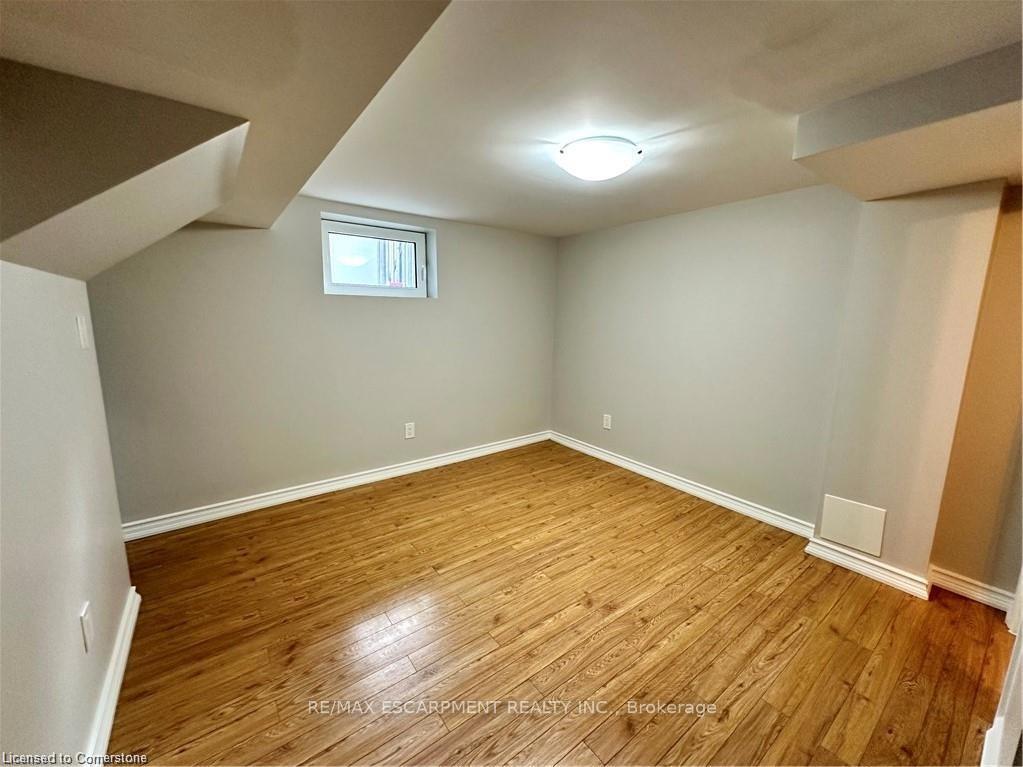 Photo 5 of Unit LOWER, 271 West 2nd Street, Hamilton, Bonnington — HOMEH