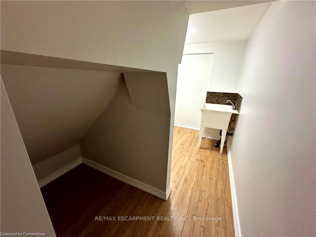 Photo 9 of Unit LOWER, 271 West 2nd Street, Hamilton, Bonnington — HOMEH