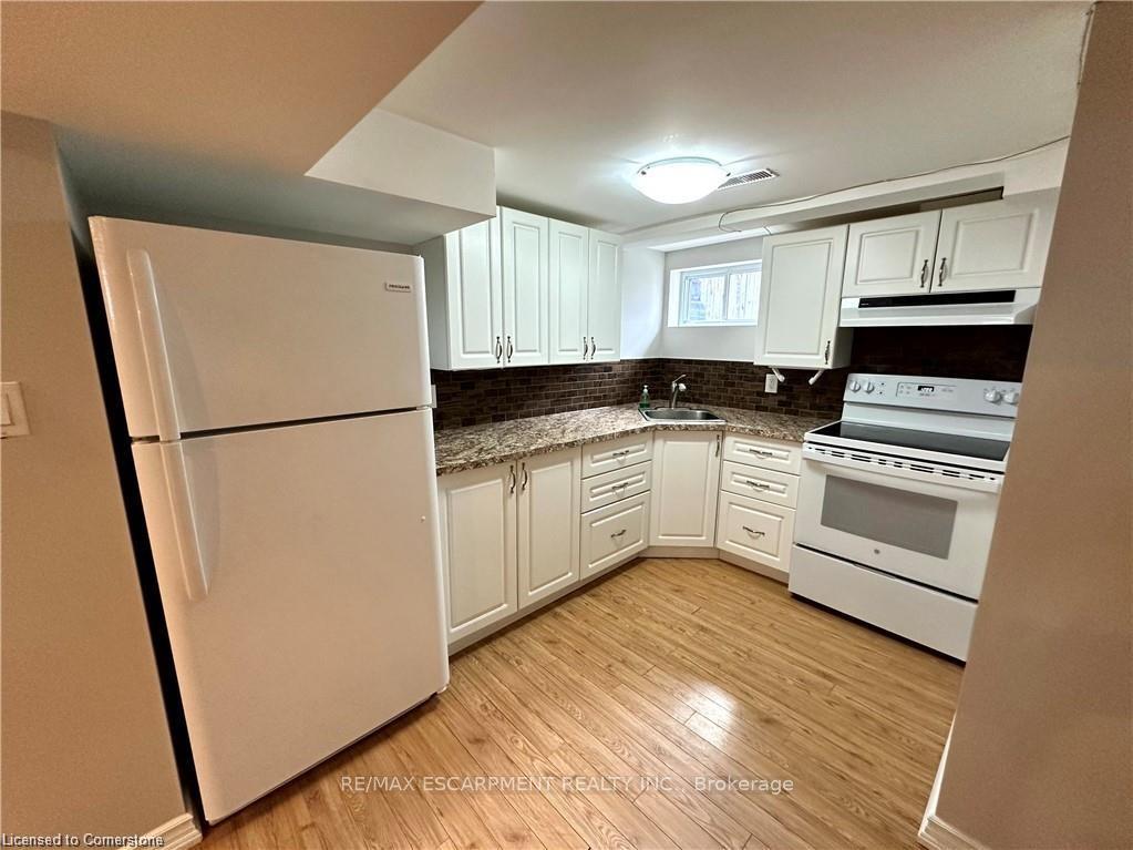 Photo 12 of Unit LOWER, 271 West 2nd Street, Hamilton, Bonnington — HOMEH
