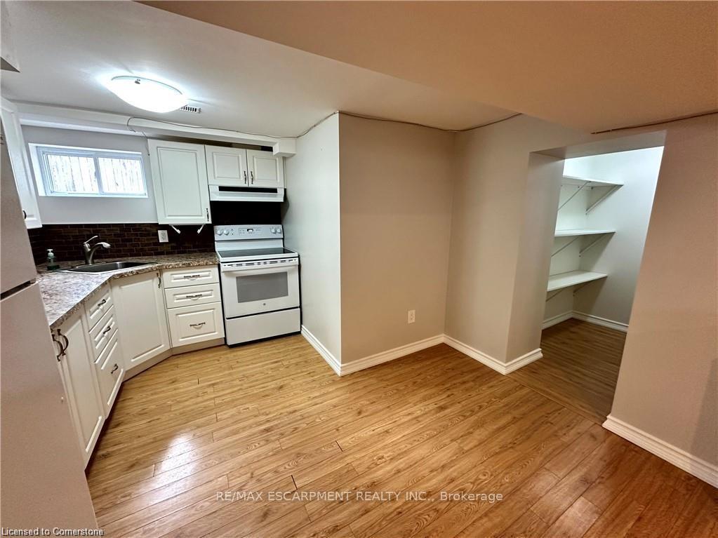 Photo 13 of Unit LOWER, 271 West 2nd Street, Hamilton, Bonnington — HOMEH