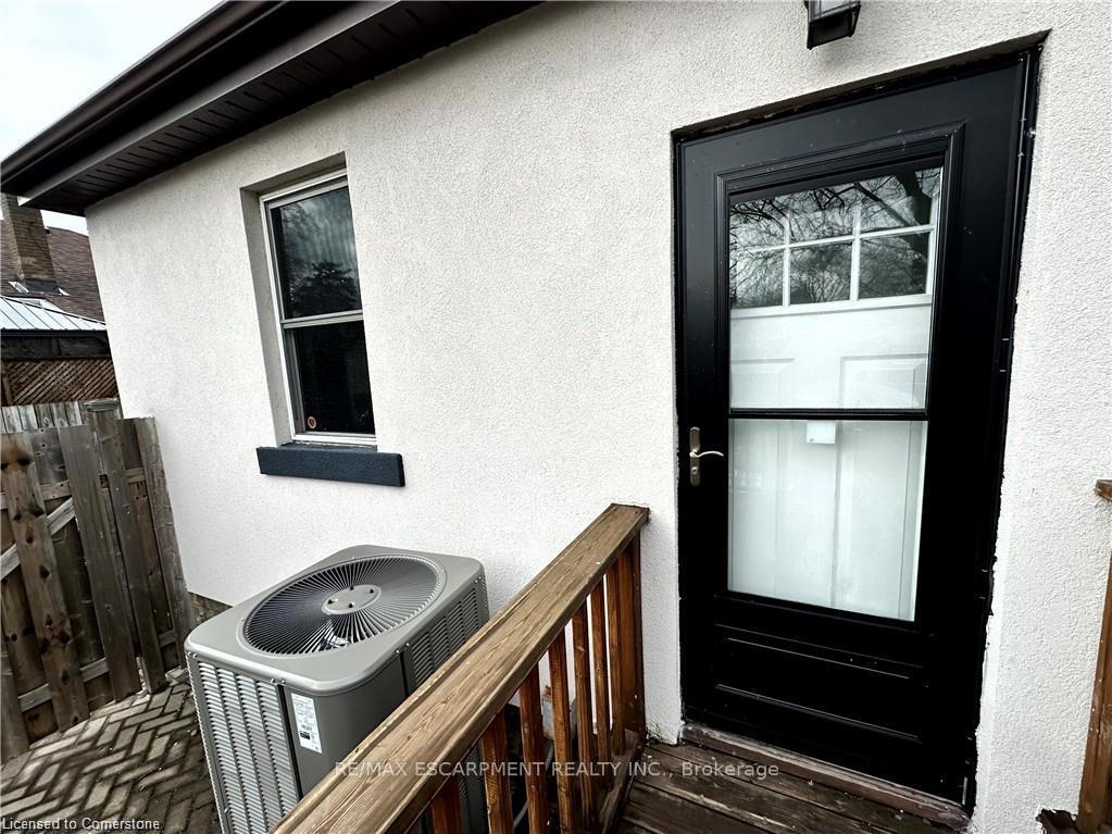 Photo 15 of Unit LOWER, 271 West 2nd Street, Hamilton, Bonnington — HOMEH