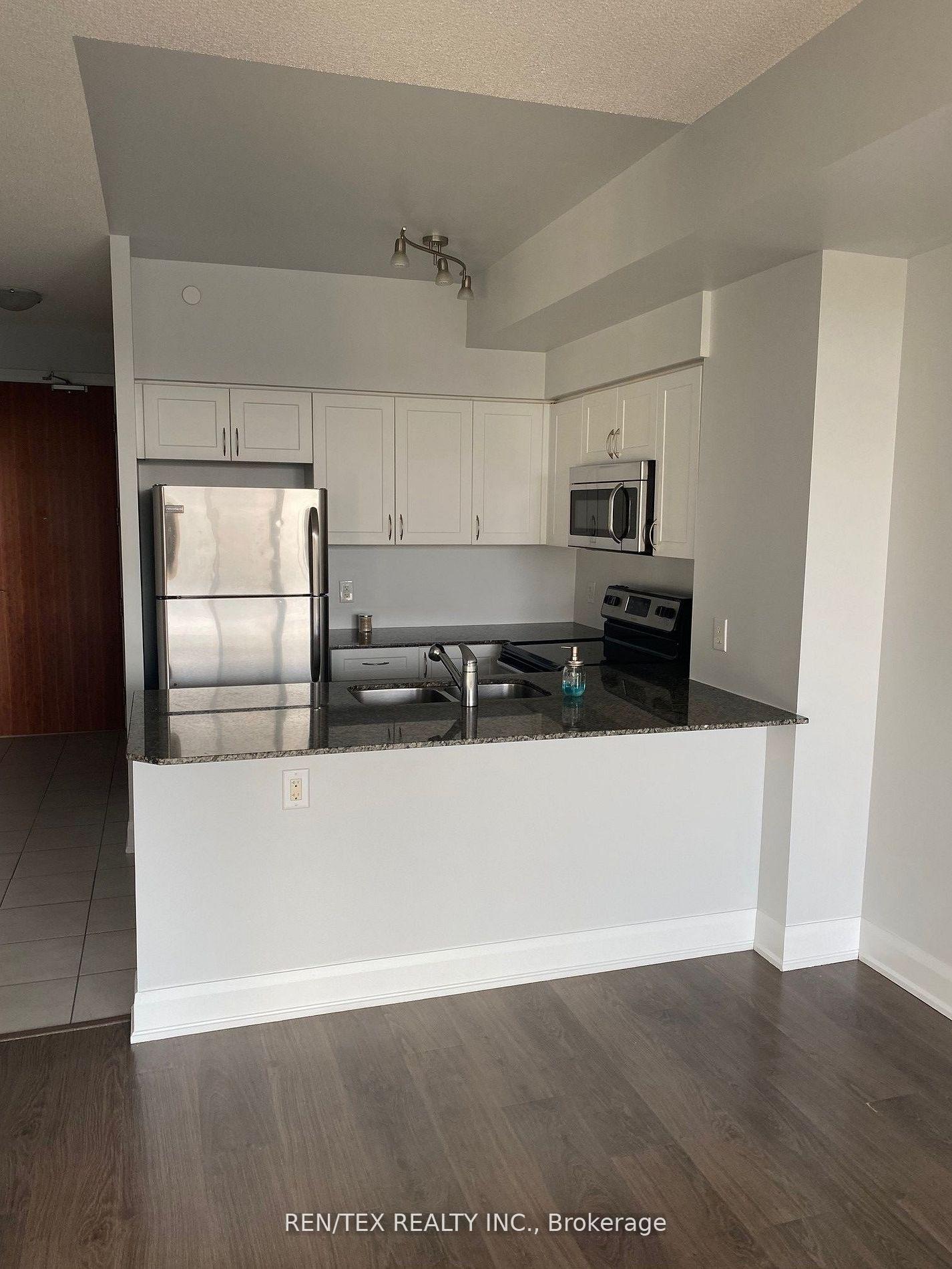Photo 4 of Unit 602, 4700 Highway 7, Vaughan, East Woodbridge — HOMEH