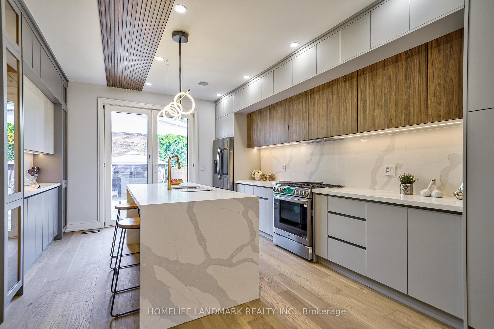Photo 14 of 877 Logan Avenue, Toronto, North Riverdale — HOMEH