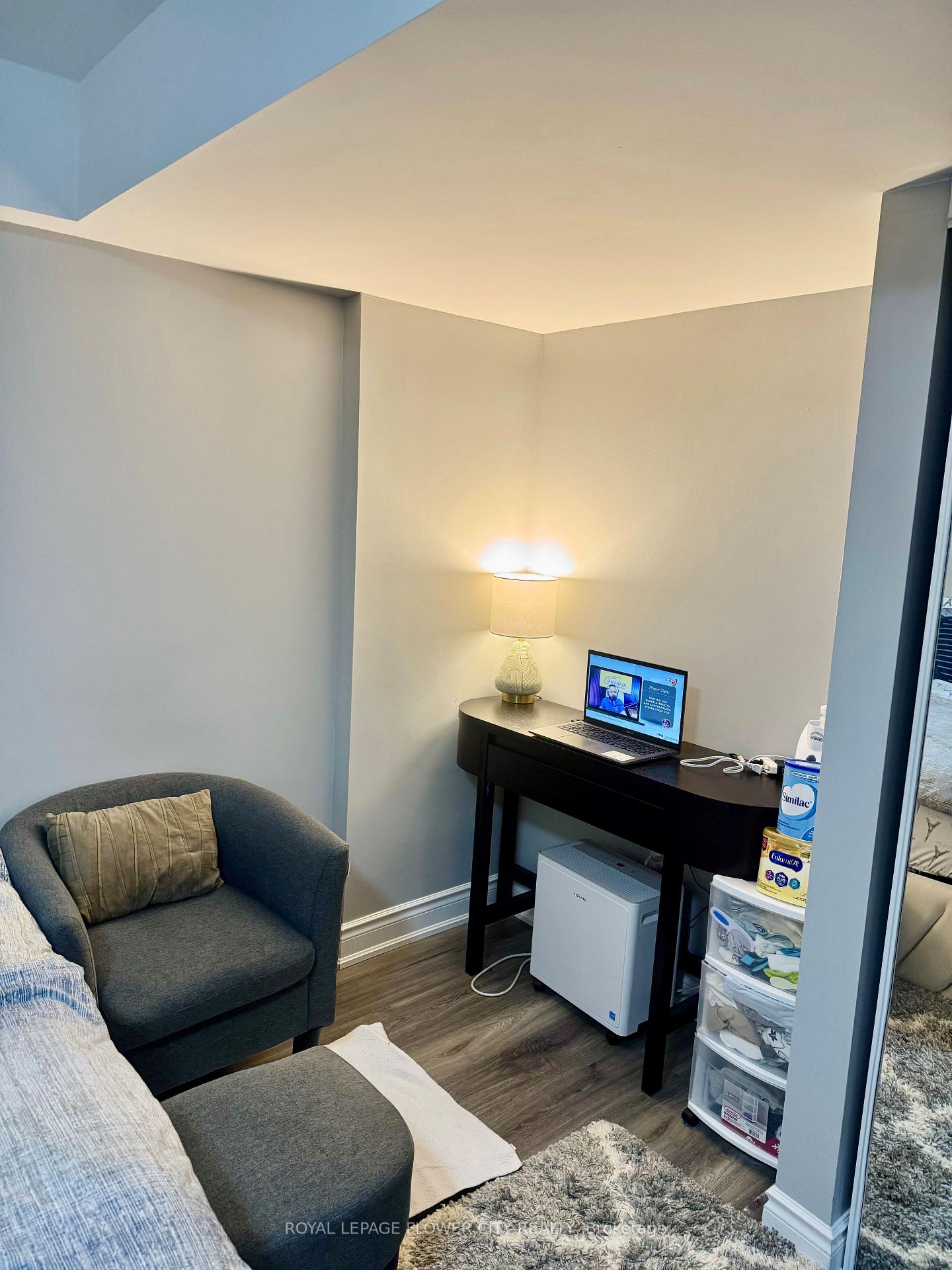 Photo 13 of Unit Bmnt, 11 Hardgate Crescent, Brampton, Brampton North — HOMEH