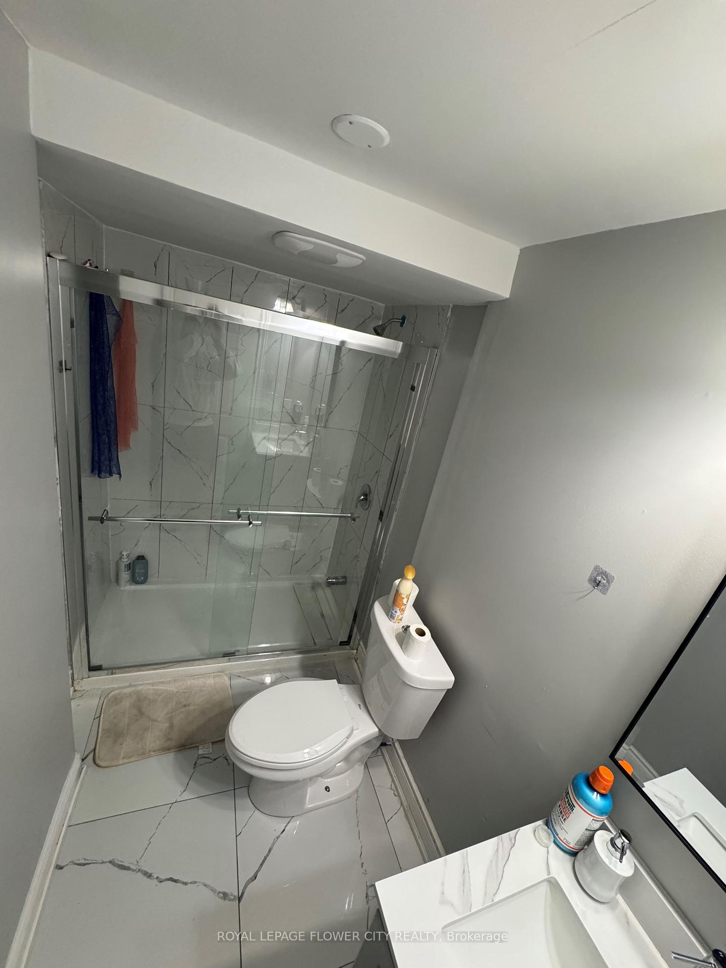 Photo 14 of Unit Bmnt, 11 Hardgate Crescent, Brampton, Brampton North — HOMEH