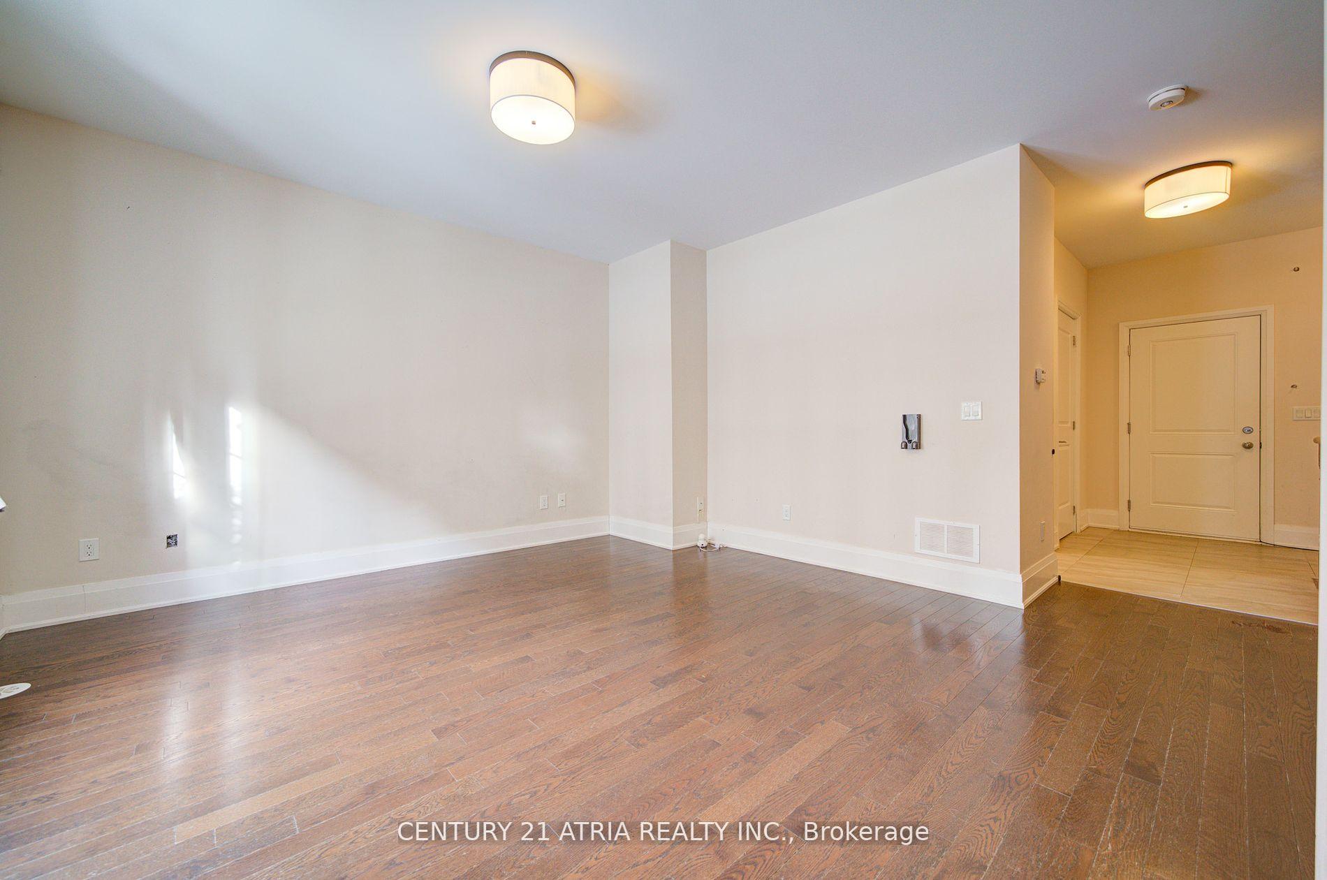 Photo 7 of 25 Village Parkway, Markham, Unionville — HOMEH