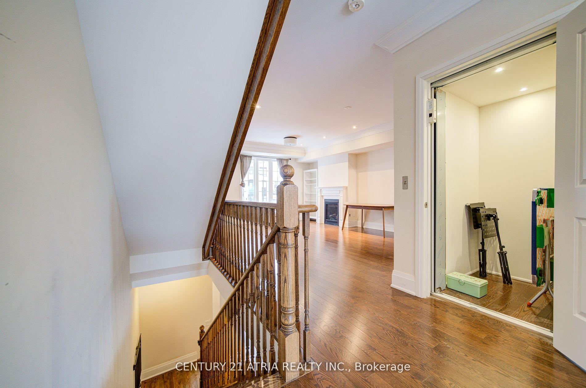 Photo 19 of 25 Village Parkway, Markham, Unionville — HOMEH