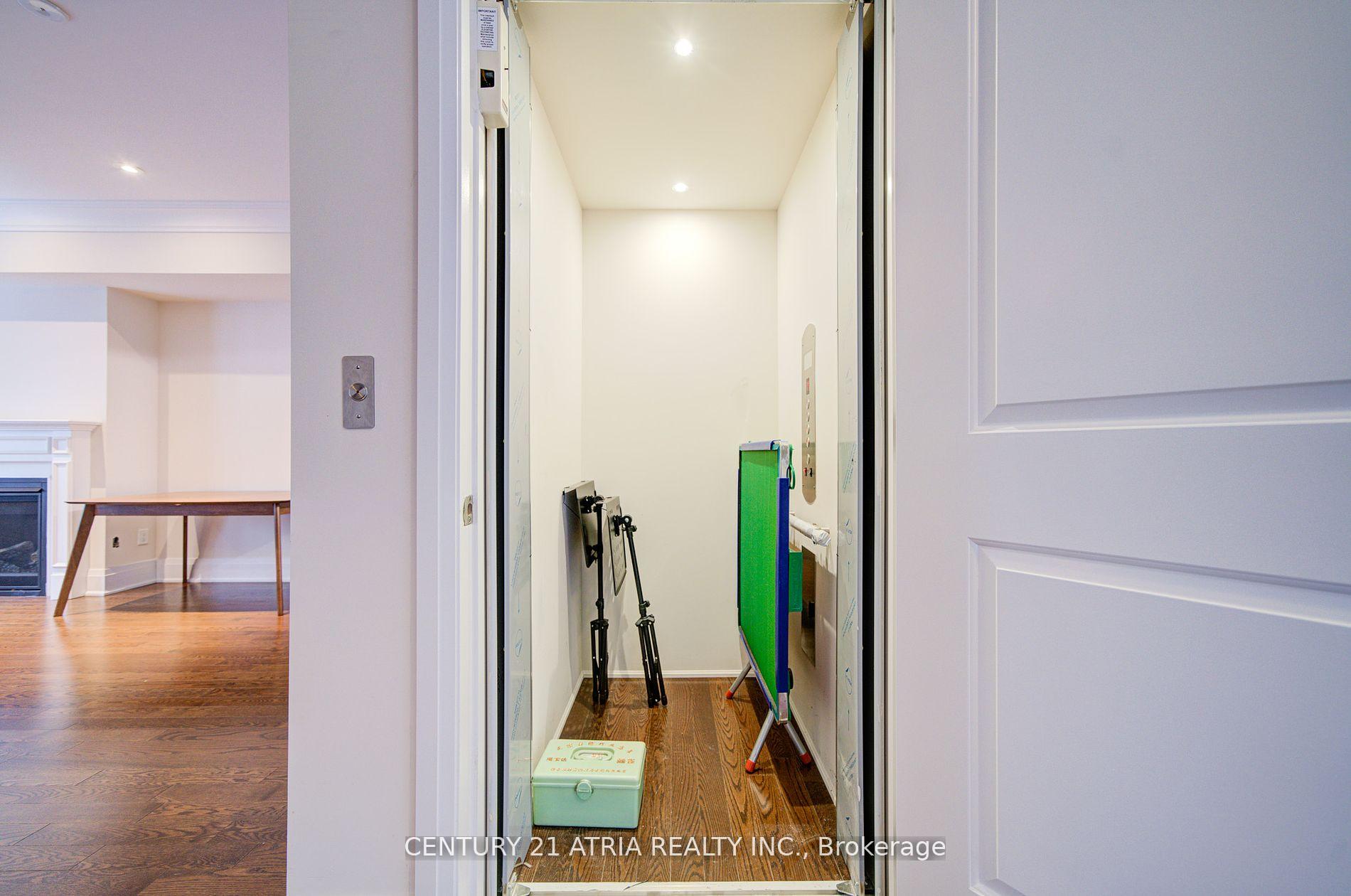 Photo 20 of 25 Village Parkway, Markham, Unionville — HOMEH