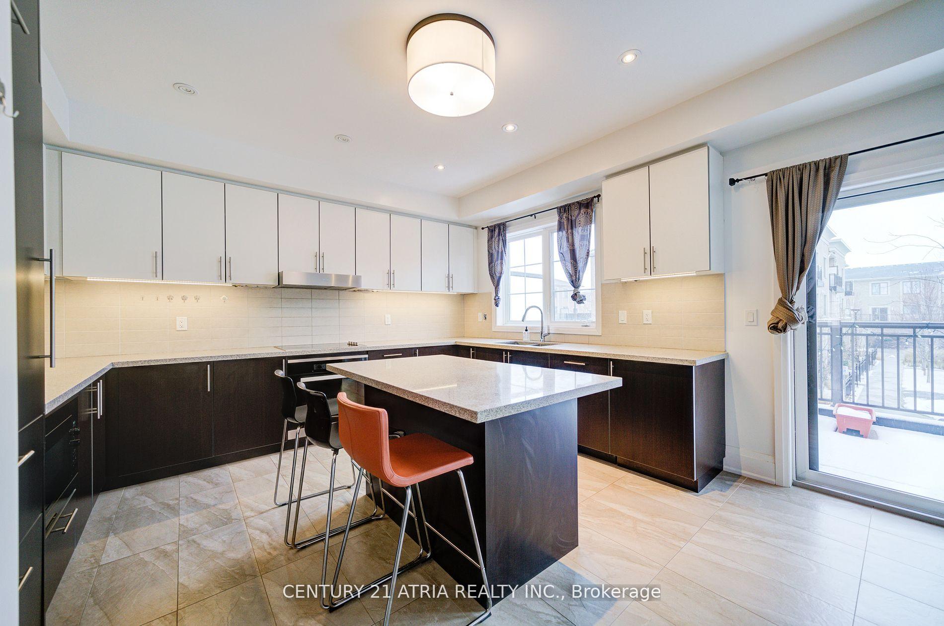 Photo 21 of 25 Village Parkway, Markham, Unionville — HOMEH