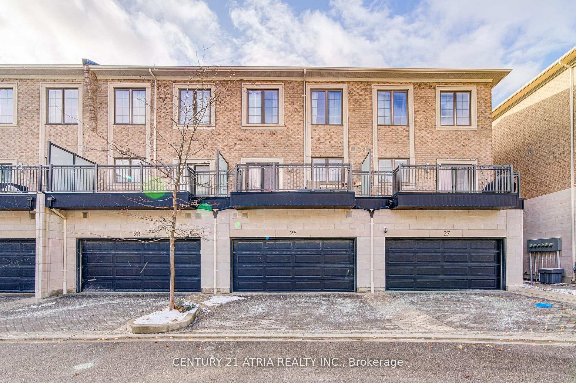 Photo 40 of 25 Village Parkway, Markham, Unionville — HOMEH