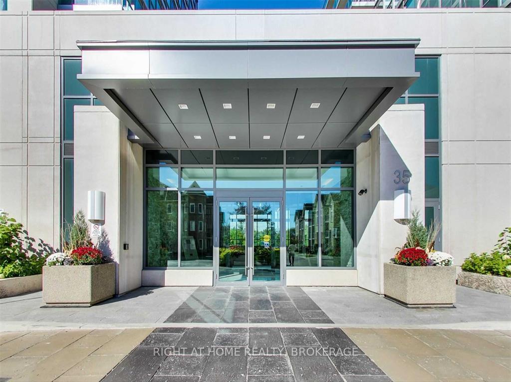 Photo 2 of Unit 1111, 35 Brian Peck Crescent, Toronto, Thorncliffe Park — HOMEH