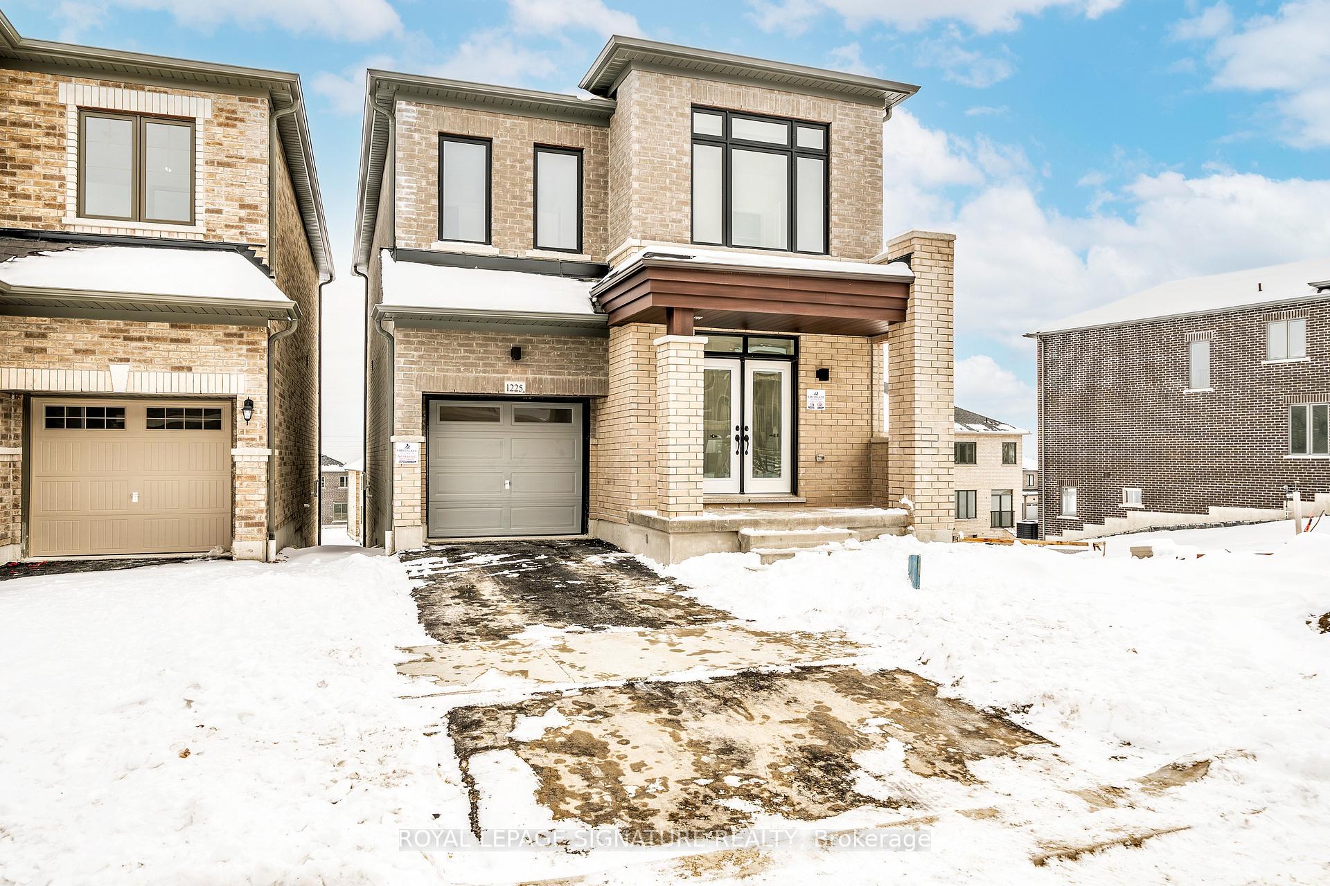 Photo 2 of 1225 Talisman Manor, Pickering, Rural Pickering — HOMEH