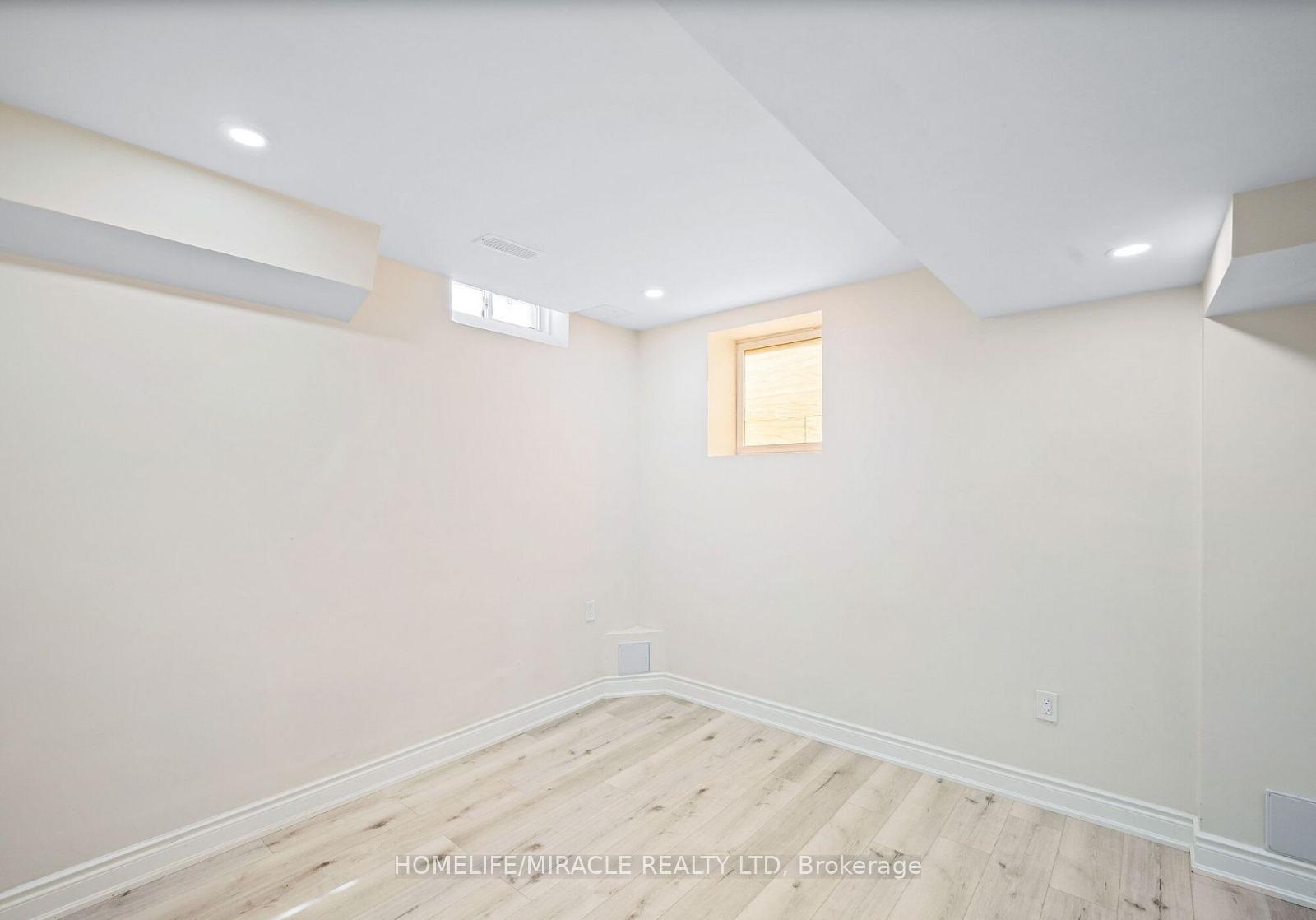 Photo 9 of Unit Bsmt, 16 Yolanda Place, Brampton, Fletcher's Meadow — HOMEH