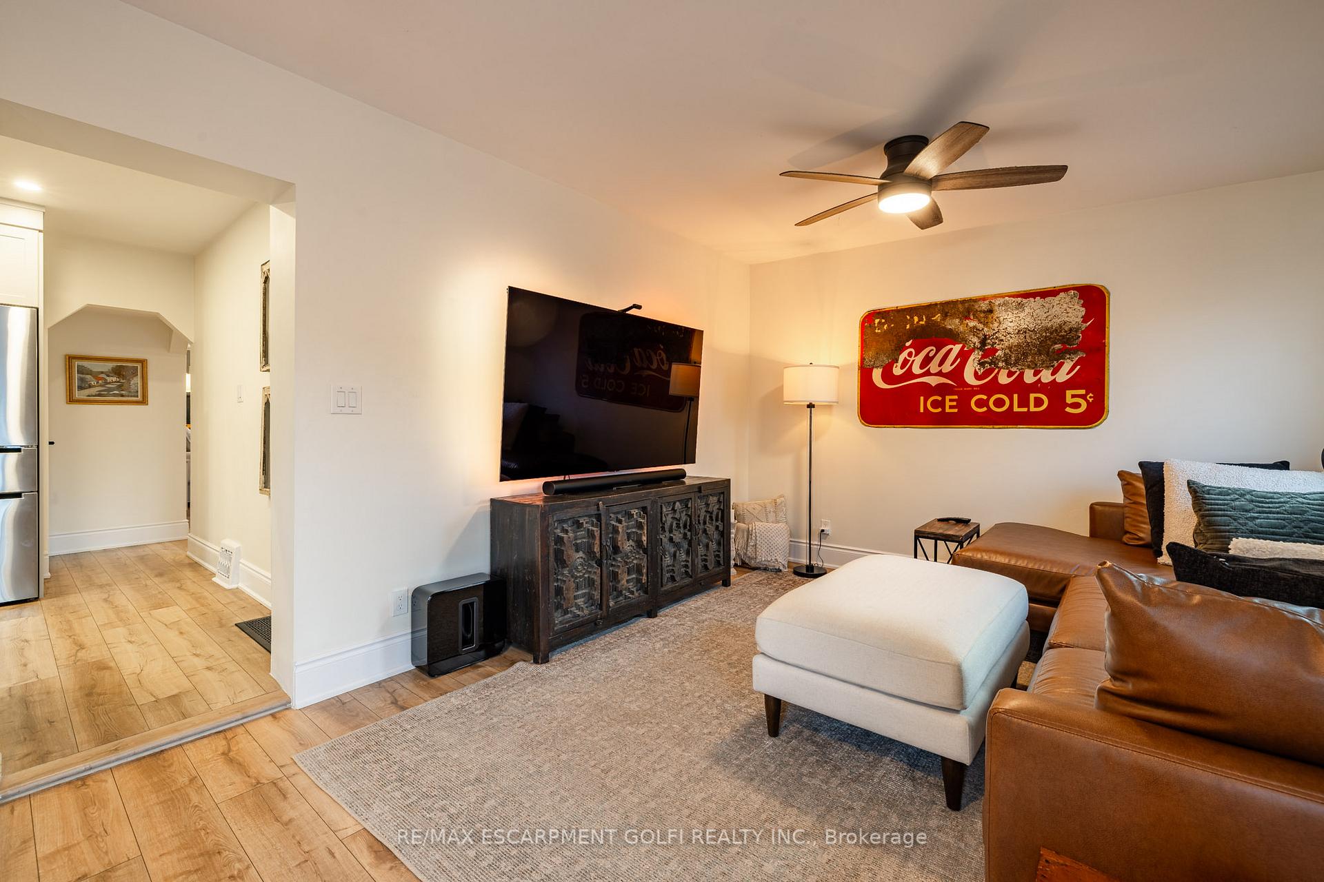 Photo 14 of 182 Huxley Avenue S, Hamilton, Delta — HOMEH