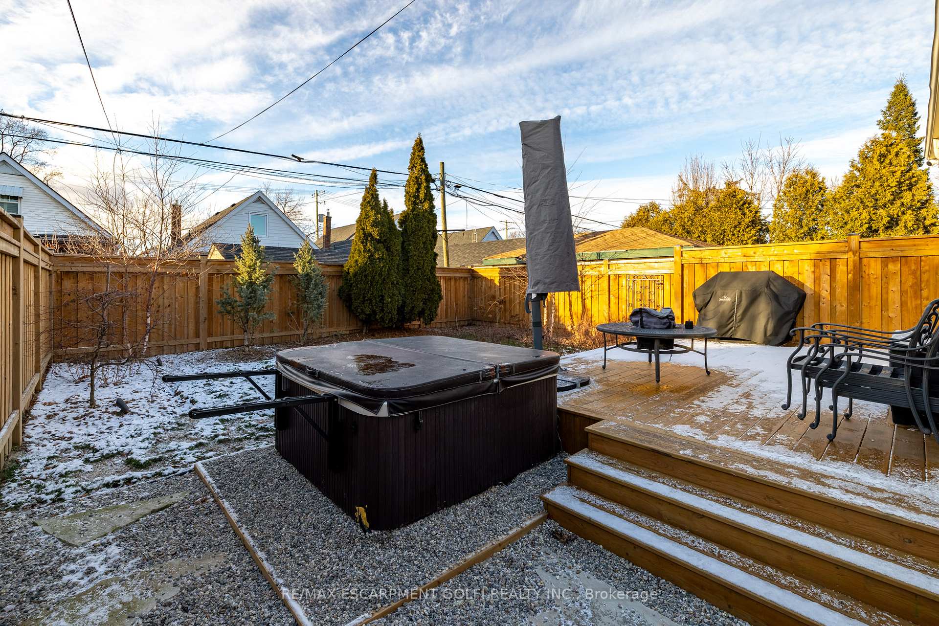 Photo 24 of 182 Huxley Avenue S, Hamilton, Delta — HOMEH