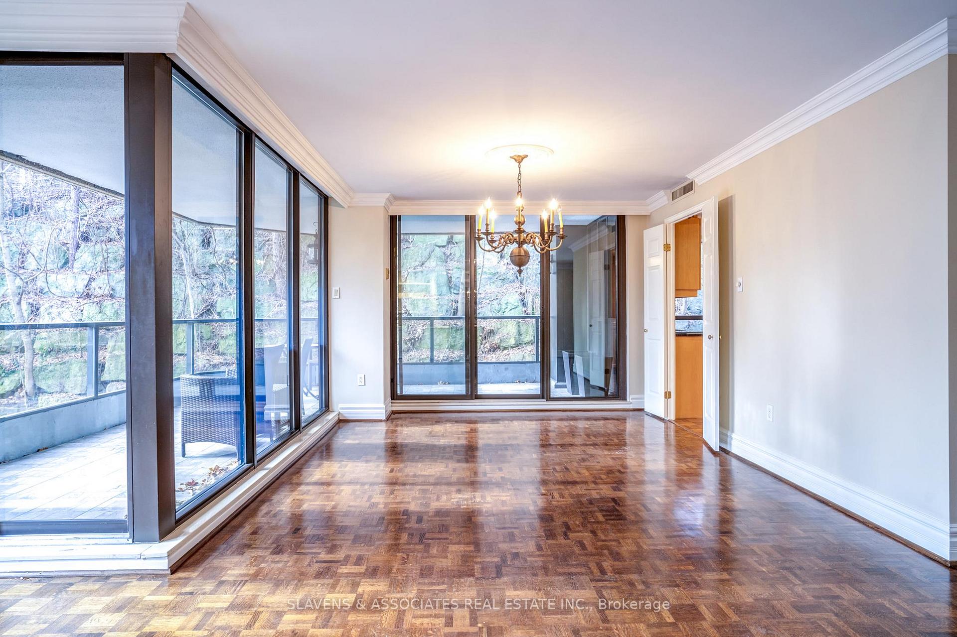 Photo 6 of Unit 912, 3900 Yonge Street, Toronto, Bedford Park-Nortown — HOMEH