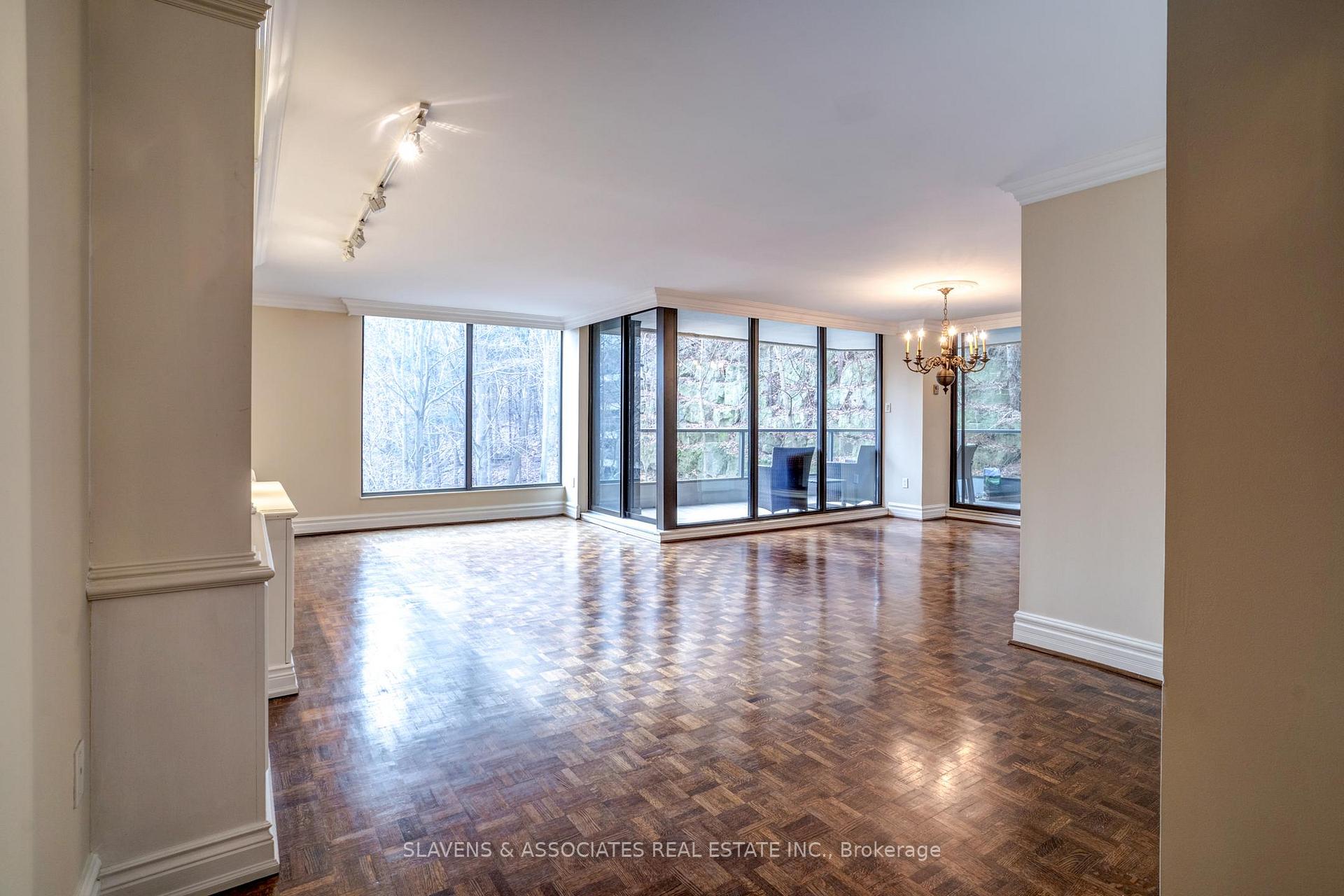 Photo 9 of Unit 912, 3900 Yonge Street, Toronto, Bedford Park-Nortown — HOMEH