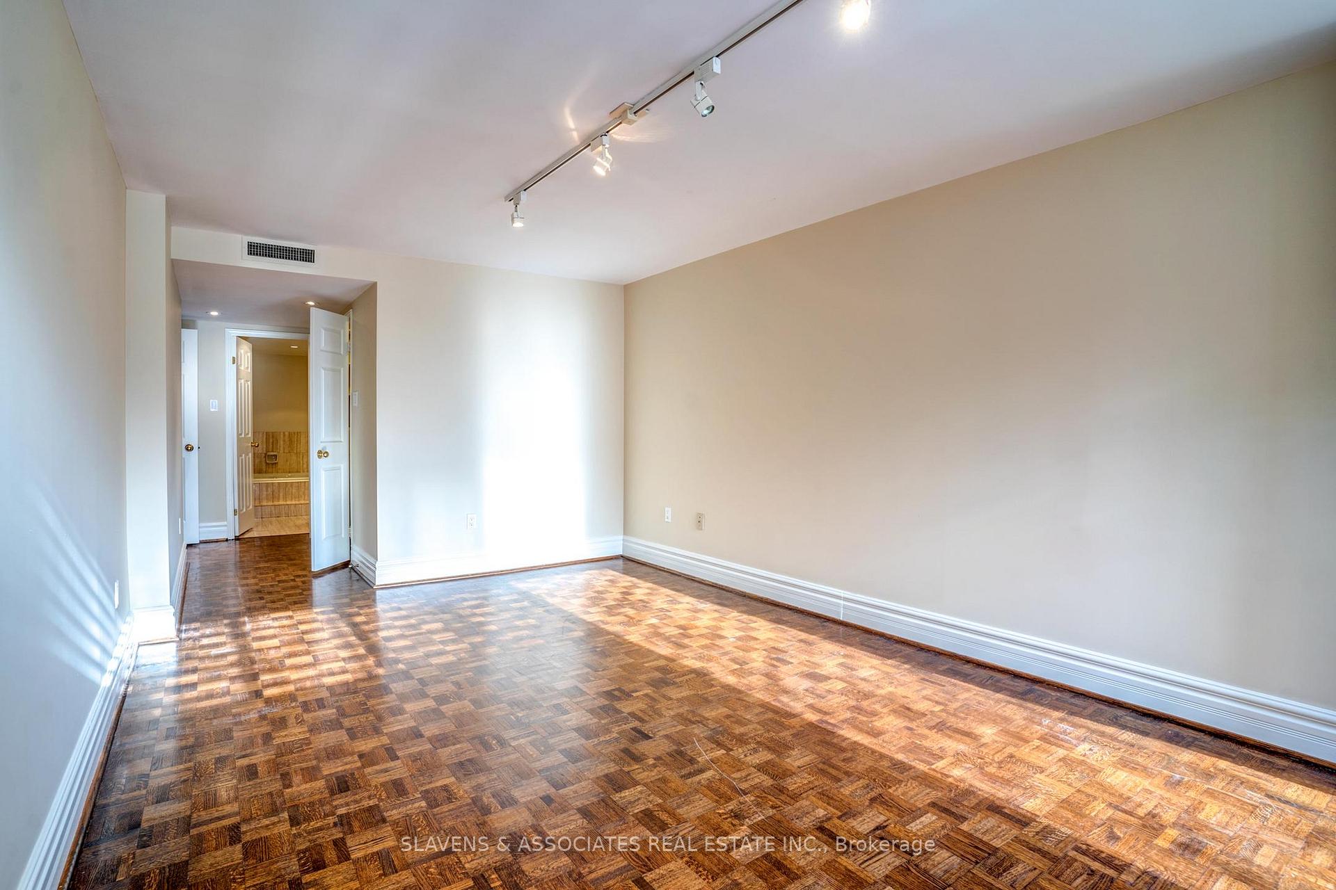 Photo 30 of Unit 912, 3900 Yonge Street, Toronto, Bedford Park-Nortown — HOMEH