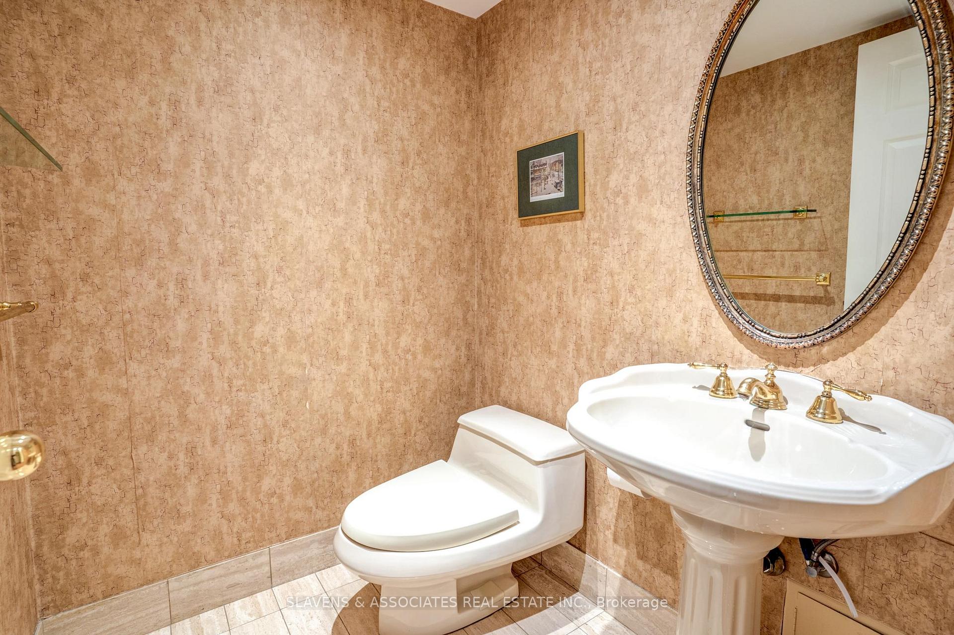Photo 16 of Unit 912, 3900 Yonge Street, Toronto, Bedford Park-Nortown — HOMEH