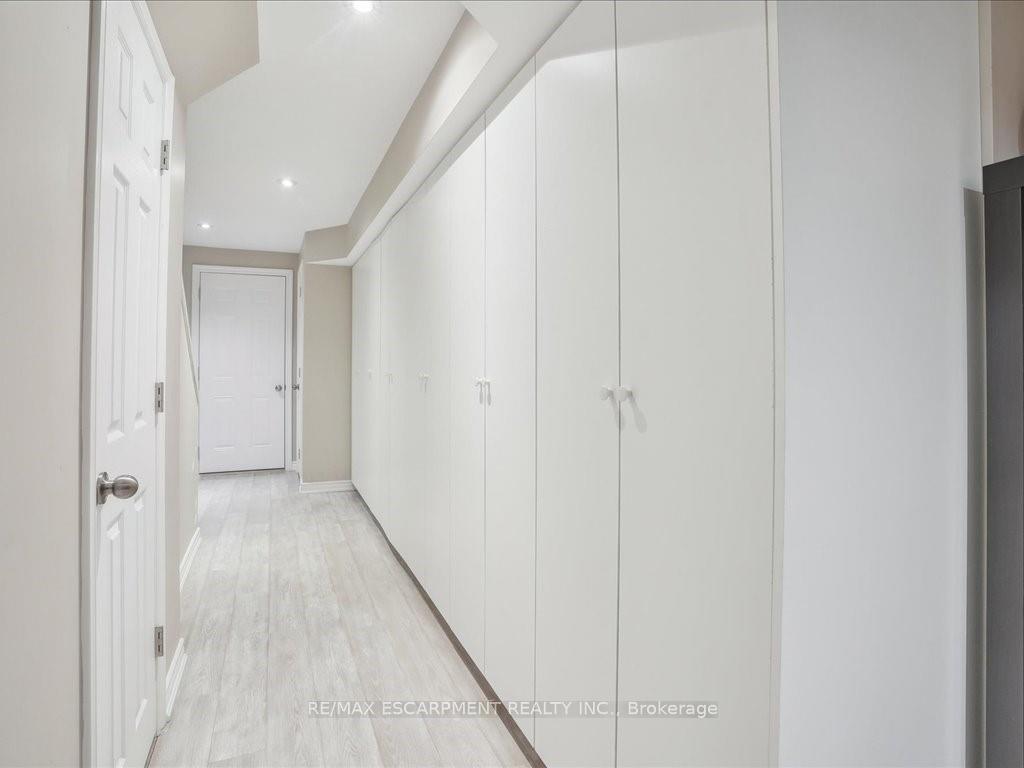Photo 30 of 35 Bankfield Crescent, Hamilton, Stoney Creek Mountain — HOMEH