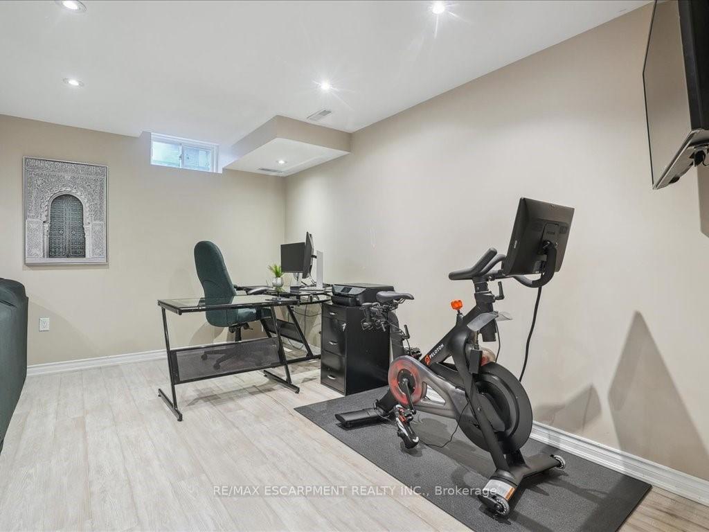 Photo 31 of 35 Bankfield Crescent, Hamilton, Stoney Creek Mountain — HOMEH